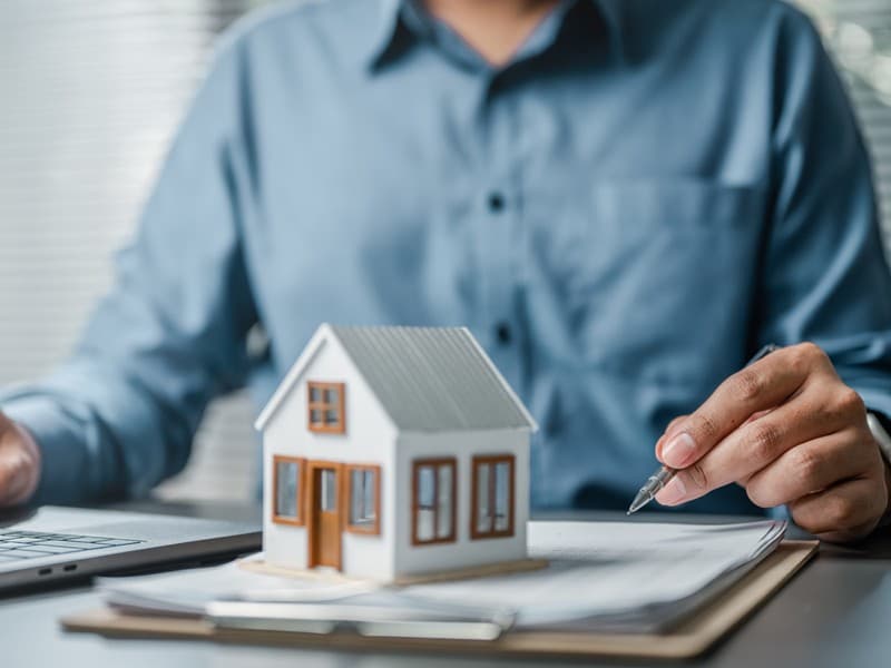 Gestión profesional de comunidades y fincas en Ferrol